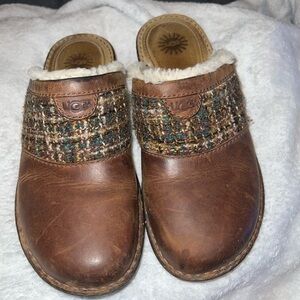 UGG brown leather Mule clogs with tweed design and Sherpa inside woman size 11
